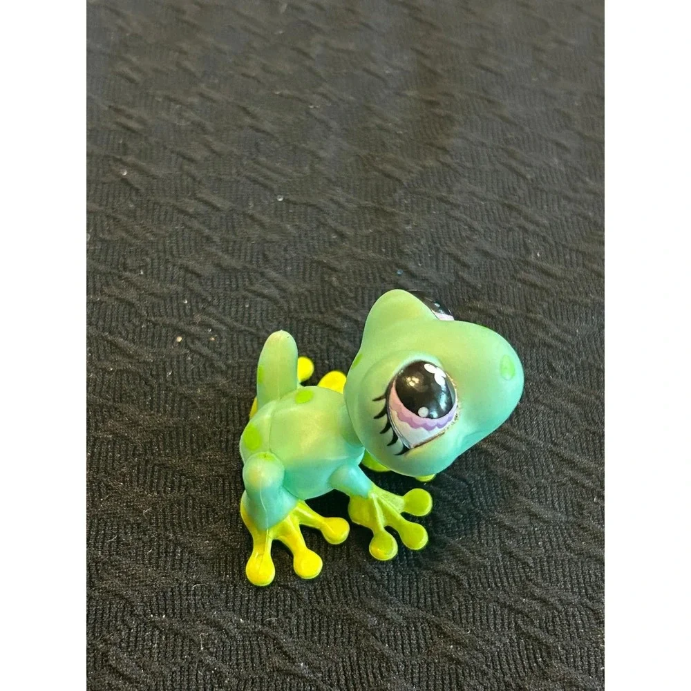 Littlest Pet Shop #479 Green Spotted Frog Purple Eyes LPs